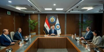 البترول تراجع خطط الإنتاج والاستكشاف وتكرير الخام وتأمين احتياجات السوق