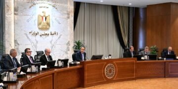 رئيس الوزراء: إدارة الدين العام واستدامة المسار النزولي للدين الخارجي أولوية