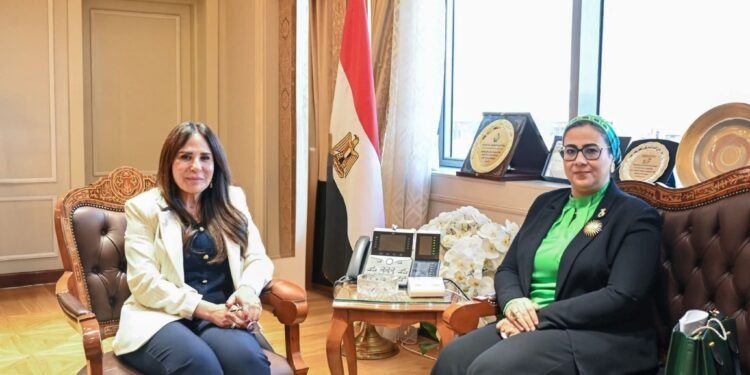 «الإسكان» تدرس إنشاء مقار لـ«القومي للمرأة» في المدن الجديدة