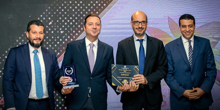 المشرق مصر يحصد جائزة التميز في رقمنة الخدمات المصرفية للشركات لعام 2026